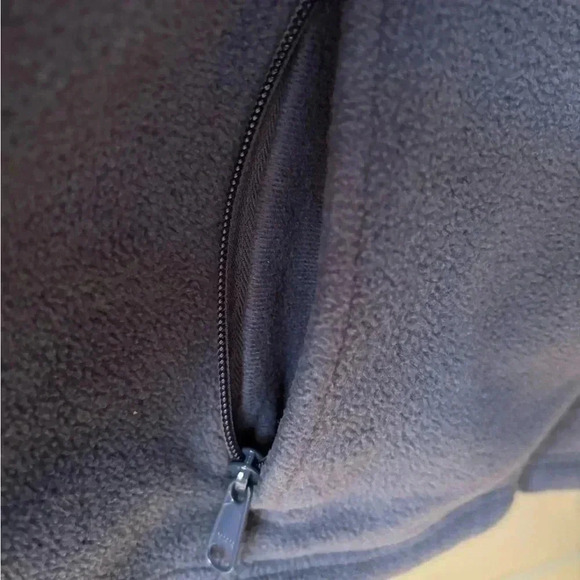 Columbia Women’s Fleece Full Zip Up - Fits like a size medium 8/10 - Picture 8 of 9